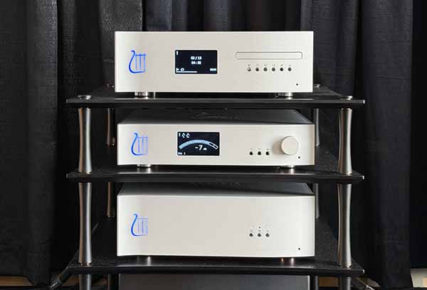  050226.stphaxpona.orpheusstack1.jpg
