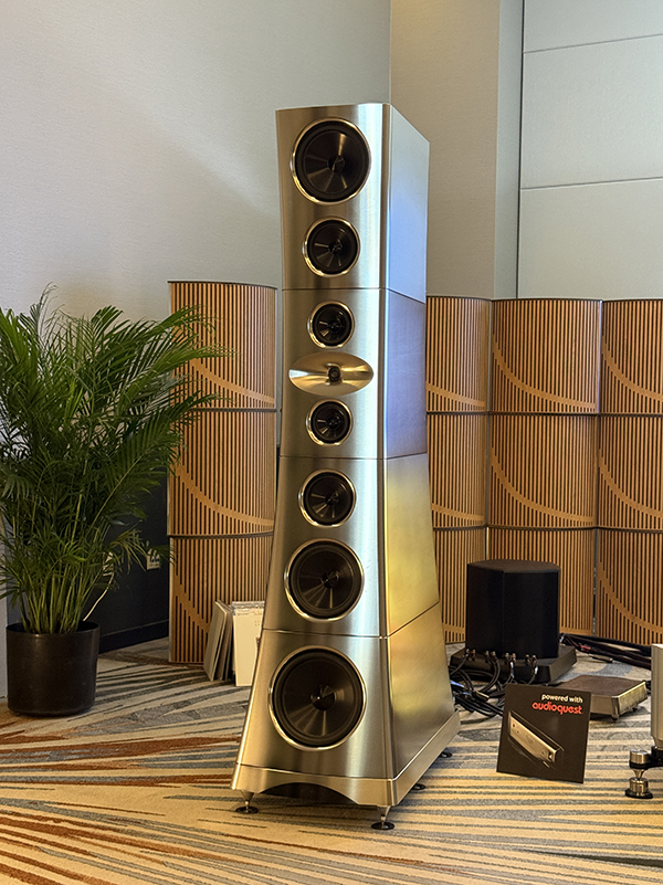  051026.stphaxponaygspeaker1.jpg