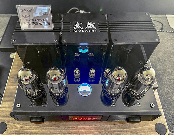 Triode pre-amplifier トライオード Triode Production