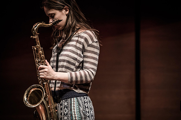 1018sax.maria2.jpg