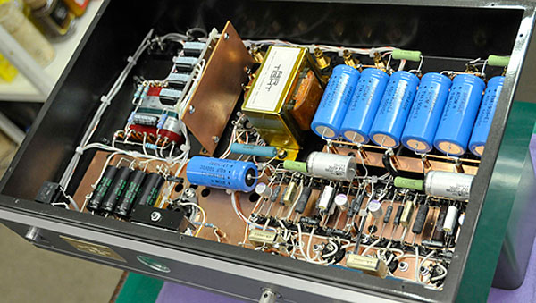 Air Tight ATM-300R power amplifier