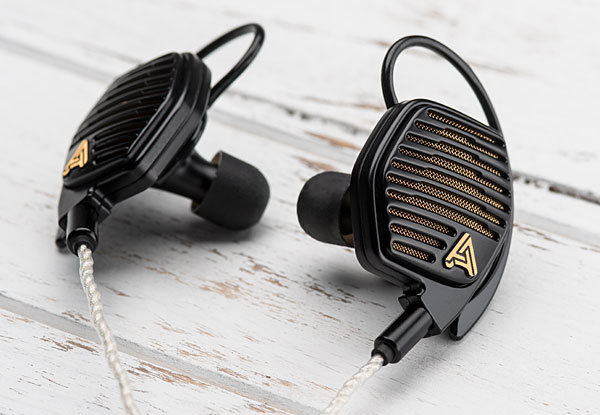 1217audeze.5.jpg