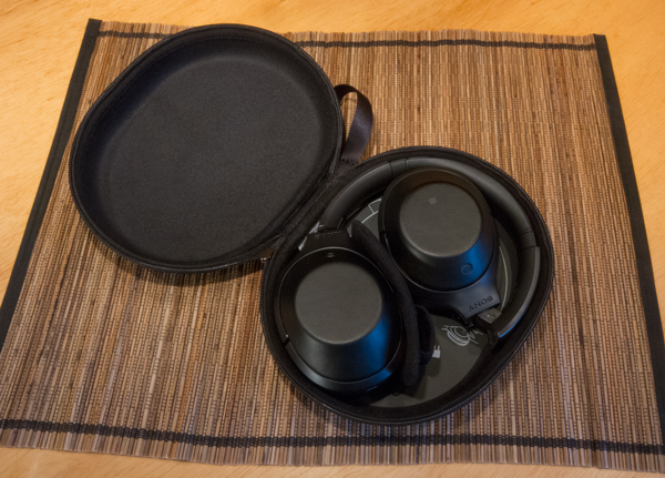 Sony_MDR1000X_Photo_InCase